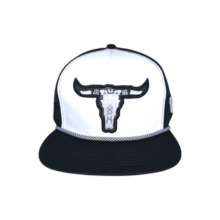 Longhorn Black with White